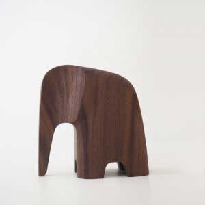 Olifant walnut wood natural